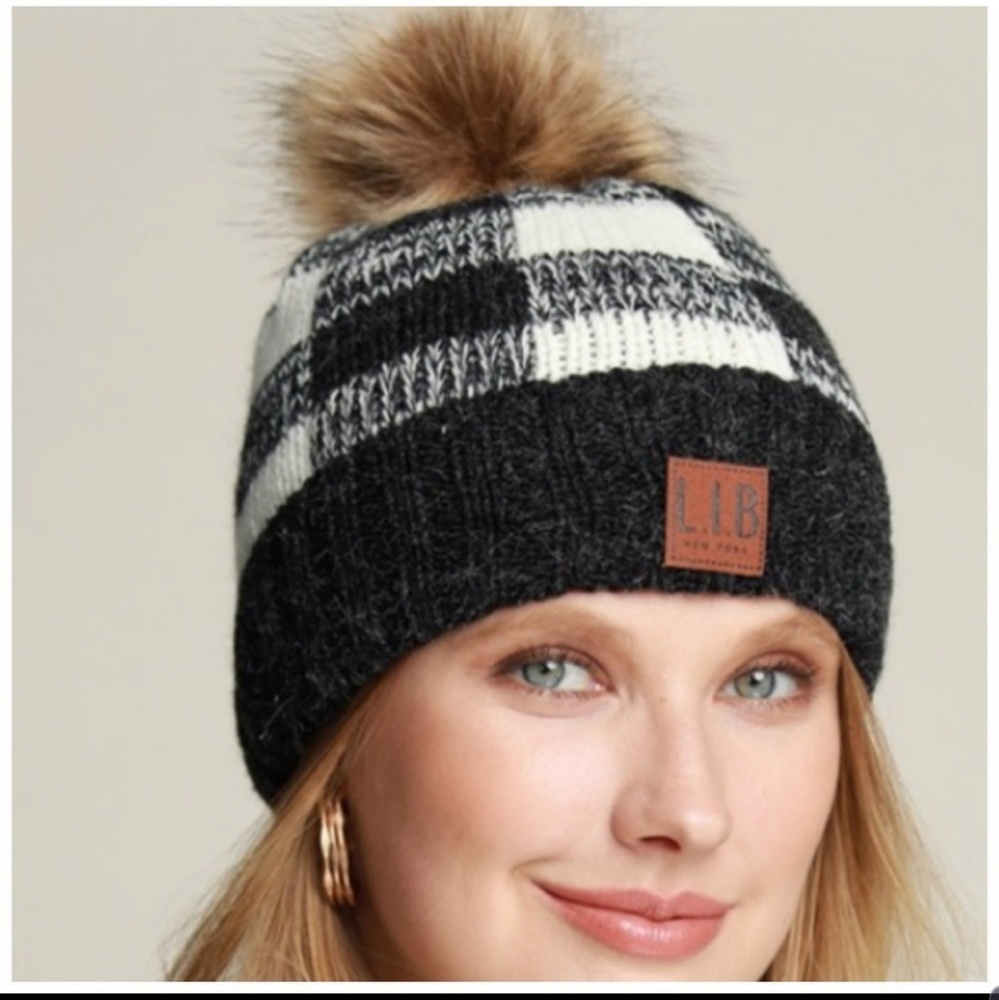 KALA VELLA CHECKED POM
